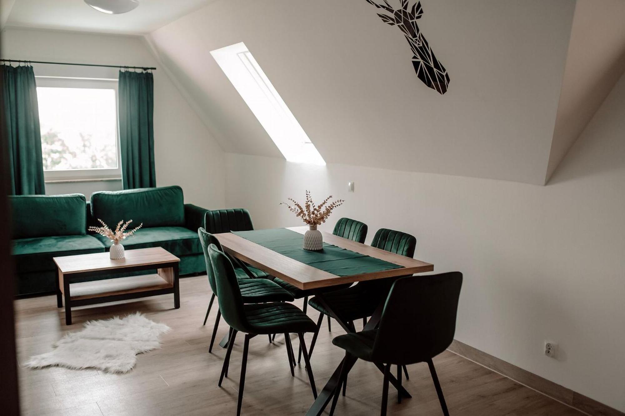 Banska Nizna Apartamenty Jelen Pod Grapom מראה חיצוני תמונה
