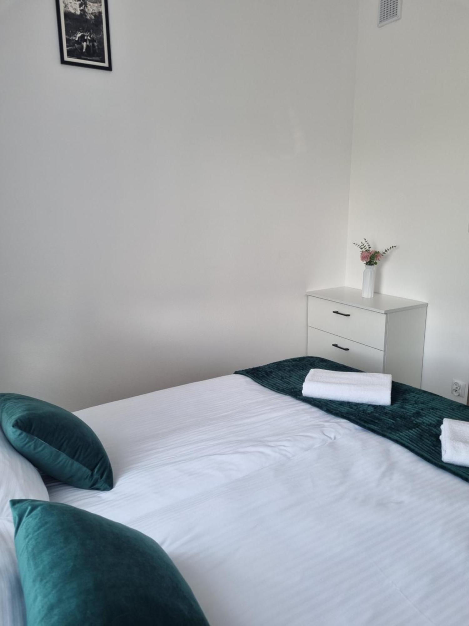 Banska Nizna Apartamenty Jelen Pod Grapom מראה חיצוני תמונה