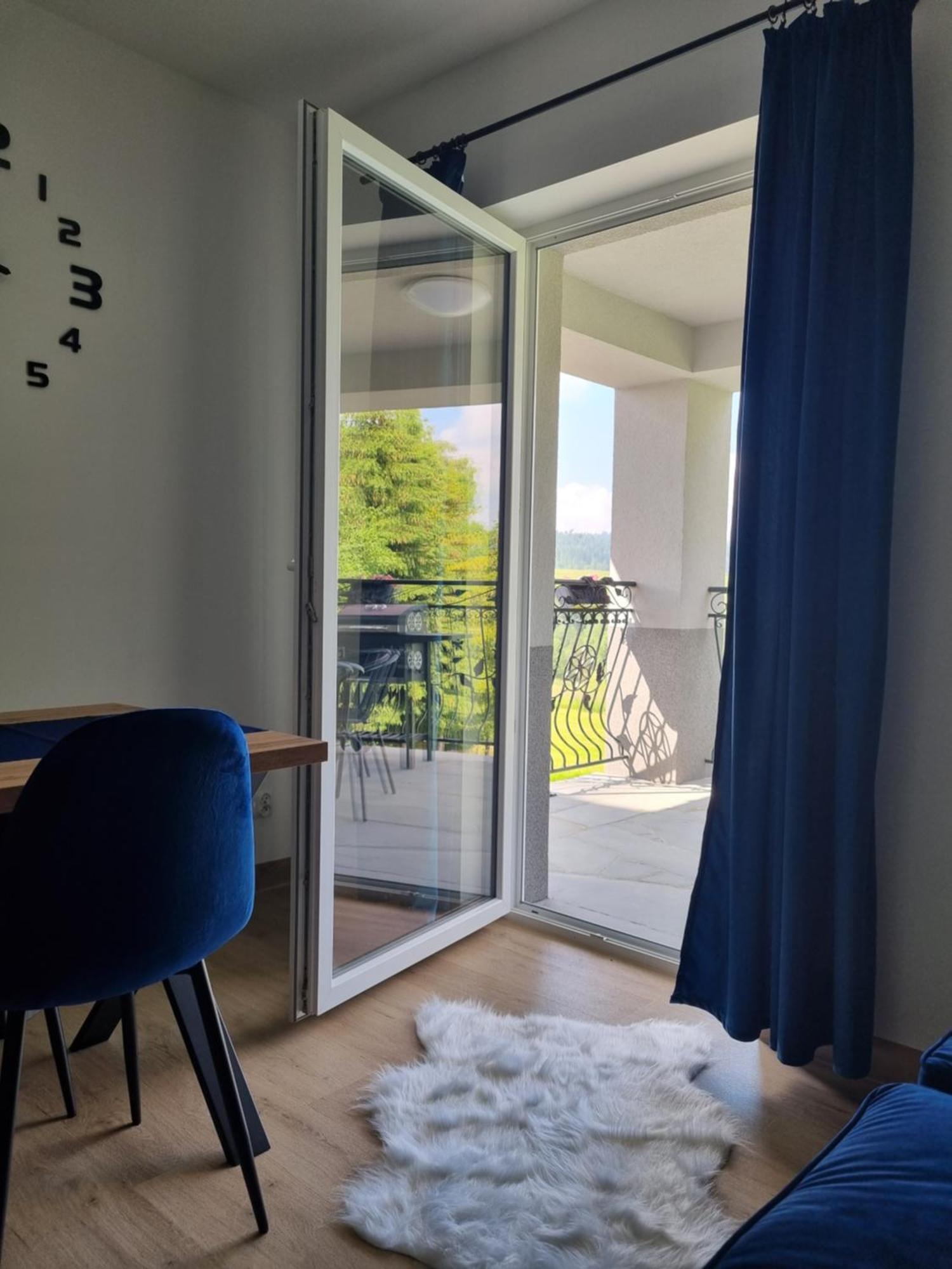 Banska Nizna Apartamenty Jelen Pod Grapom מראה חיצוני תמונה