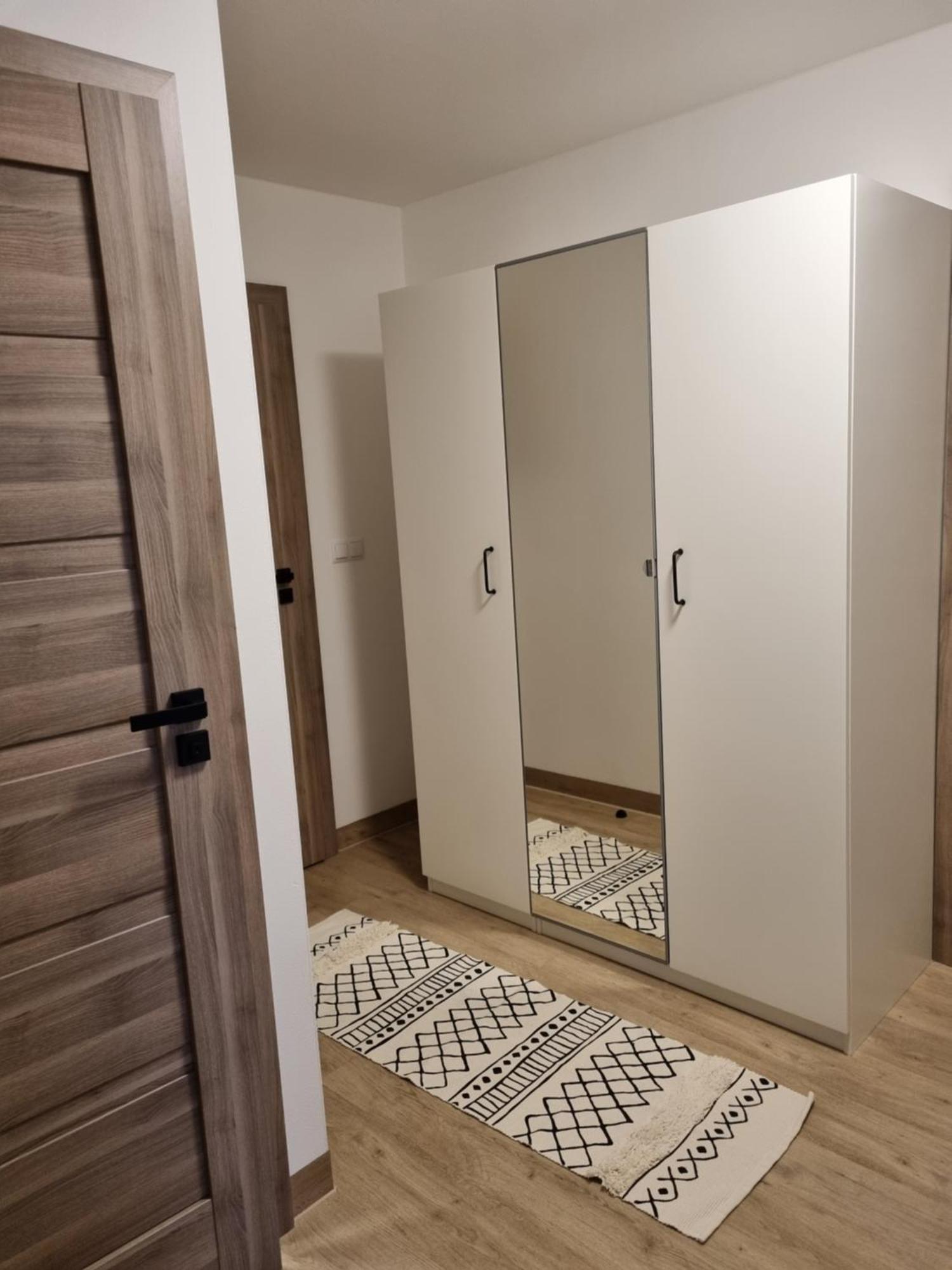 Banska Nizna Apartamenty Jelen Pod Grapom מראה חיצוני תמונה