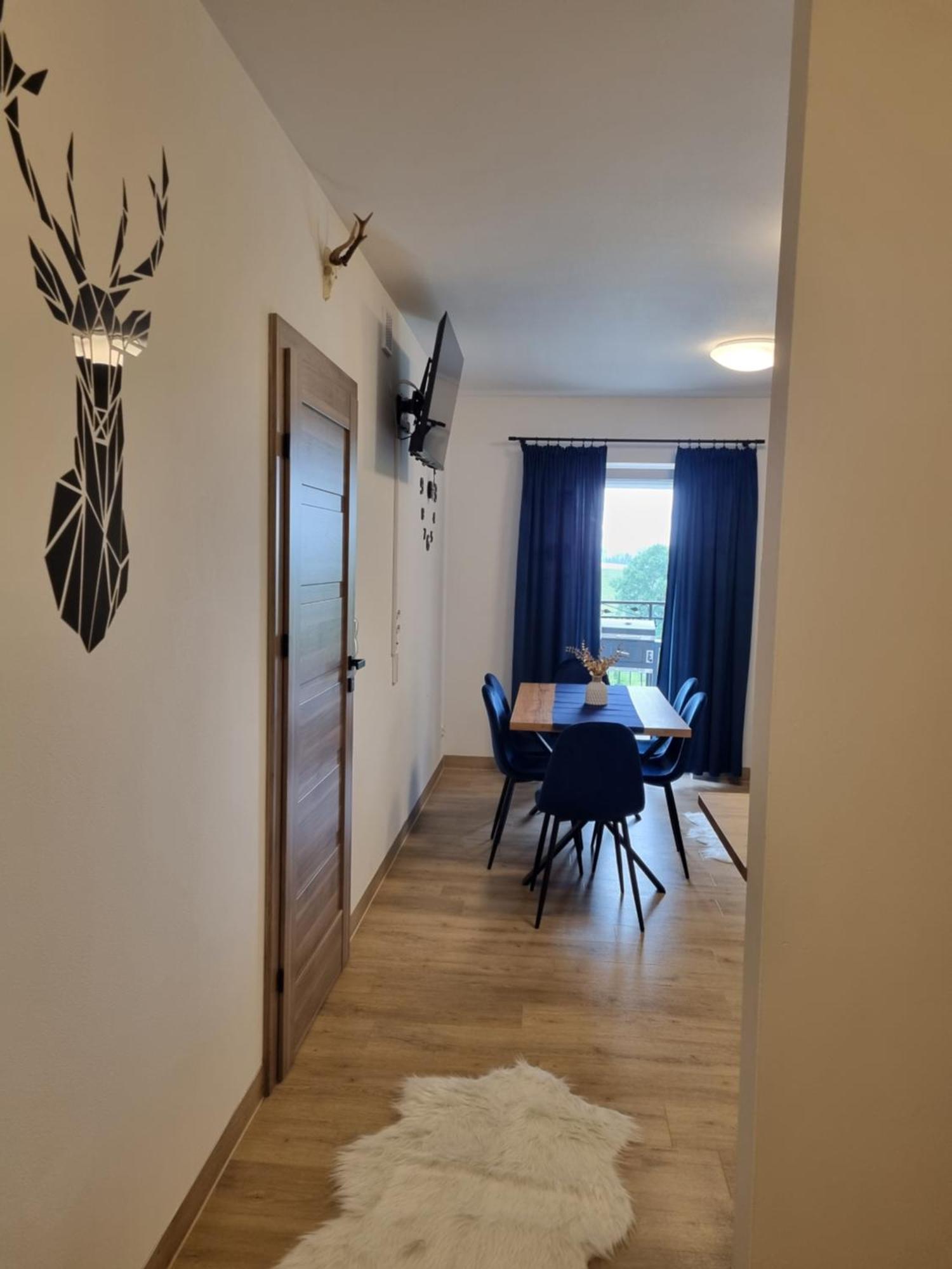 Banska Nizna Apartamenty Jelen Pod Grapom מראה חיצוני תמונה